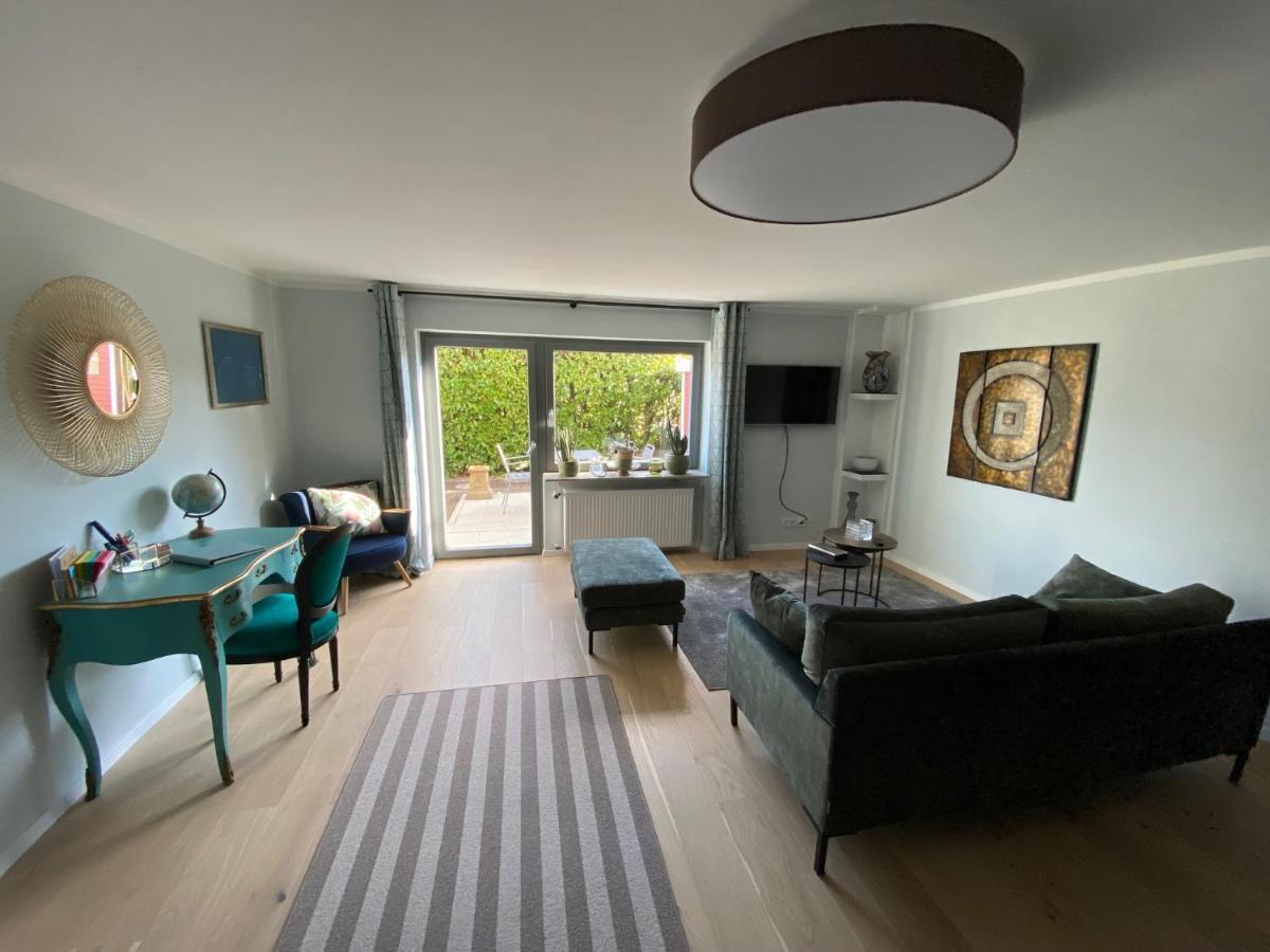 Schoene Wohnung Mit Ausblick Und Gartensitzplatz Lorrach Bagian luar foto