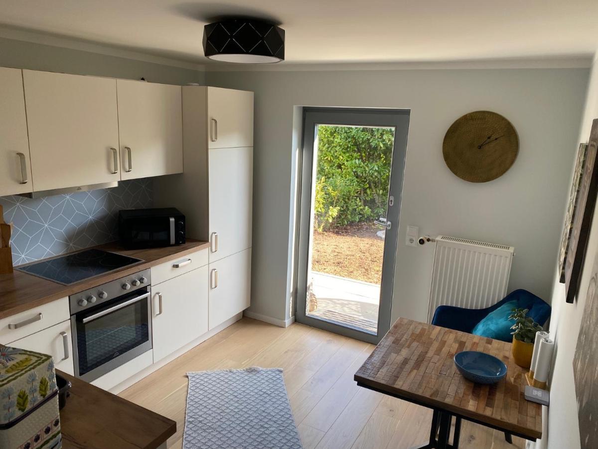 Schoene Wohnung Mit Ausblick Und Gartensitzplatz Lorrach Bagian luar foto