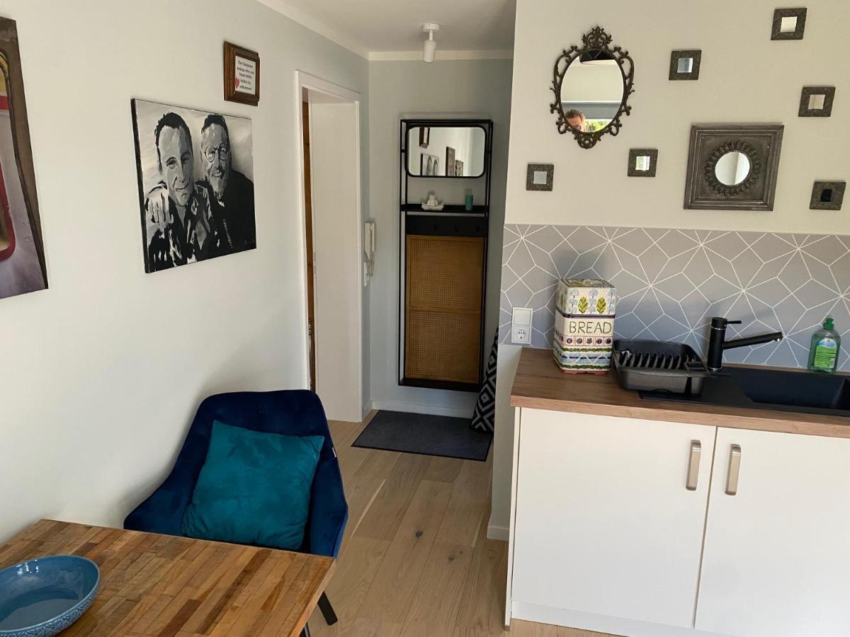 Schoene Wohnung Mit Ausblick Und Gartensitzplatz Lorrach Bagian luar foto