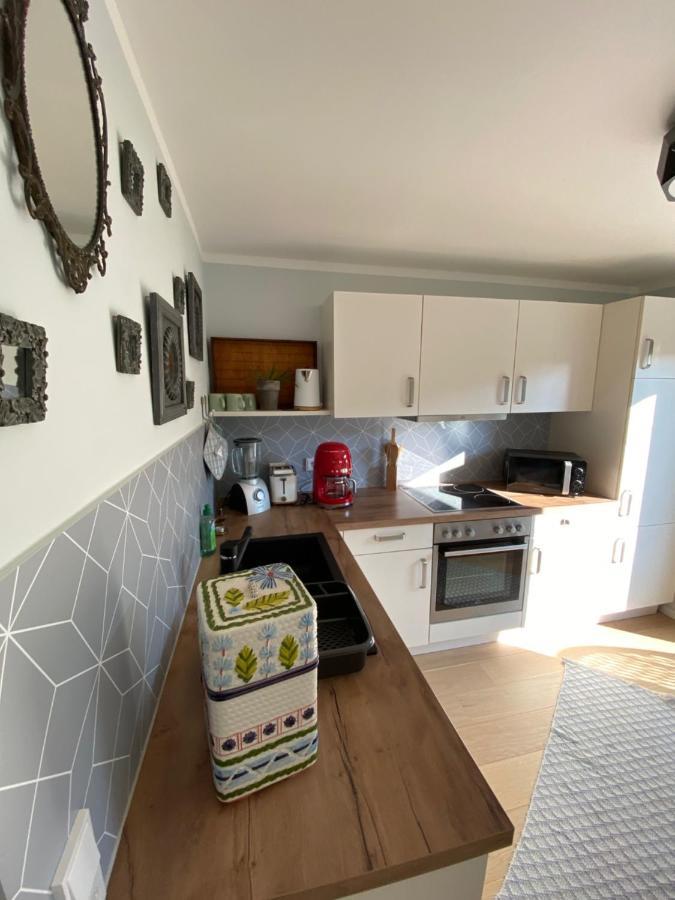 Schoene Wohnung Mit Ausblick Und Gartensitzplatz Lorrach Bagian luar foto