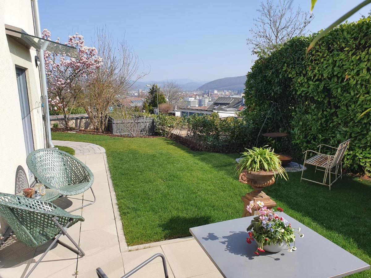 Schoene Wohnung Mit Ausblick Und Gartensitzplatz Lorrach Bagian luar foto